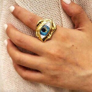 Evil Eye Ring Q124